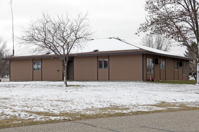 Golden View Apartments in Avon, MN - Building Photo - Building Photo