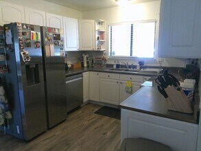 255 Poplar St in Vacaville, CA - Building Photo - Building Photo