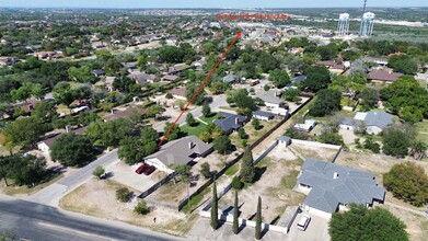 401 Enchanted Way in Del Rio, TX - Building Photo - Building Photo