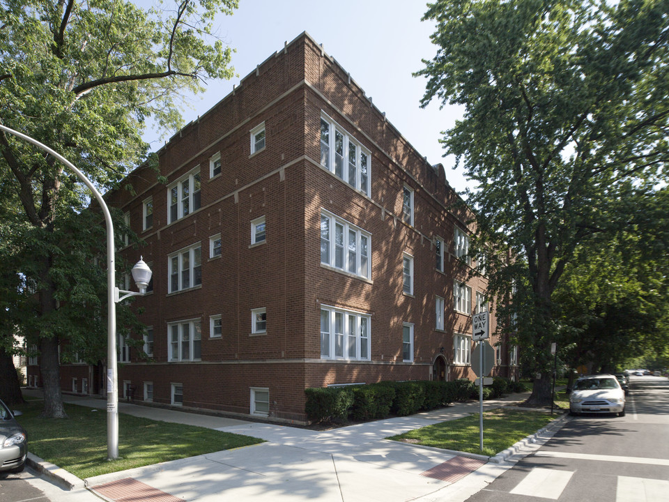 1944-1946 Touhy in Chicago, IL - Building Photo