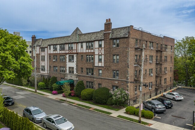 412 Munro Ave