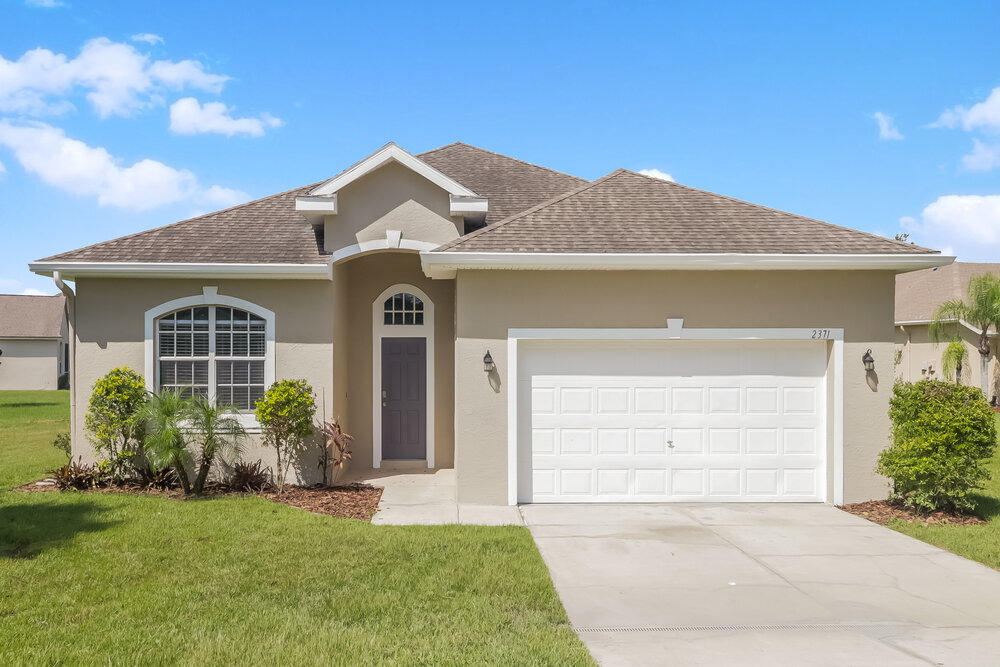 2371 Cross Tee Ct in Brooksville, FL - Building Photo