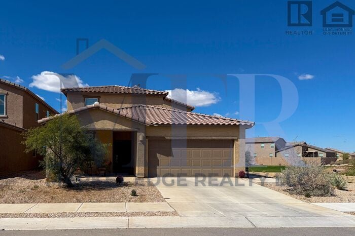 6314 S Crescent Peak Dr in Tucson, AZ - Building Photo