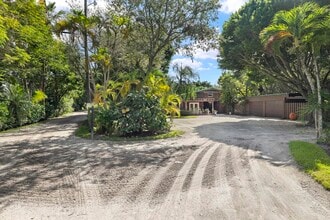 14996 50th St S in Wellington, FL - Foto de edificio - Building Photo