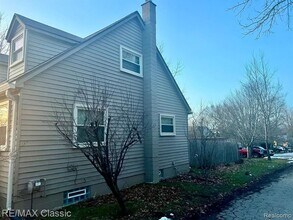 615 Leon Rd in Walled Lake, MI - Building Photo - Building Photo