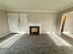 3625 Rocky River Dr in Cleveland, OH - Building Photo - Building Photo