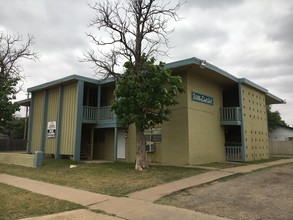 Villa Del Sol Apartments in Lubbock, TX - Building Photo - Building Photo