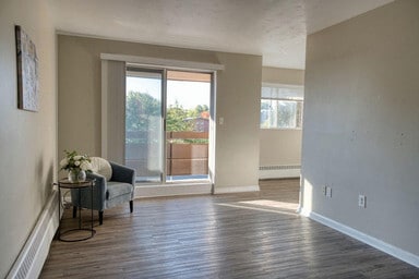 Silverbirch Apartments in Waterloo, ON - Building Photo - Building Photo