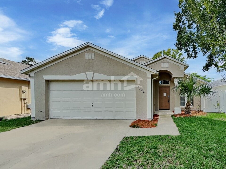 2386 Blue Sapphire Cir in Orlando, FL - Building Photo