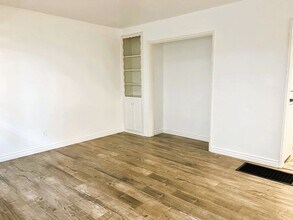 5279 E The Toledo in Long Beach, CA - Building Photo - Building Photo