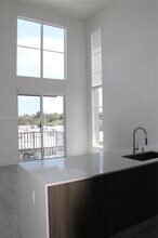3455 NE 5th Ave-Unit -13 in Oakland Park, FL - Building Photo - Building Photo