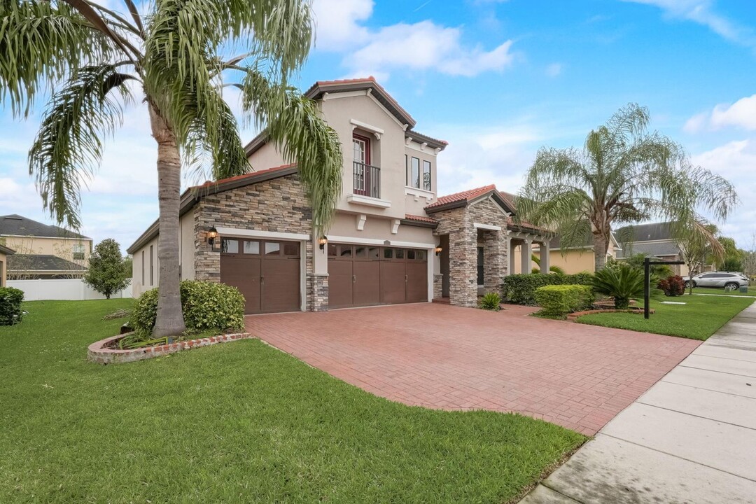 2480 Bartolo Dr in Land O Lakes, FL - Building Photo