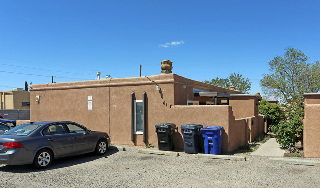 617-621 Monroe St NE in Albuquerque, NM - Building Photo - Building Photo