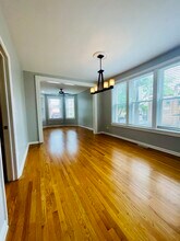 2416 N Springfield Ave in Chicago, IL - Building Photo - Building Photo