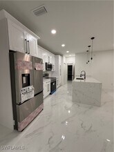 2607 50th St W in Lehigh Acres, FL - Foto de edificio - Building Photo
