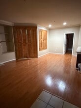 5201 Laguna Oaks Dr, Unit 70 in Elk Grove, CA - Foto de edificio - Building Photo