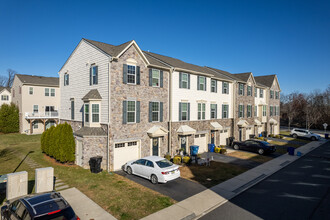 The Bluffs at Aberdeen in Cliffwood, NJ - Building Photo - Building Photo