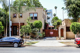 5734-5736 Fountain Ave in Los Angeles, CA - Building Photo - Building Photo