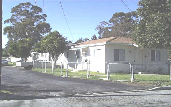 Santa Paula Apartments in Santa Paula, CA - Building Photo - Building Photo