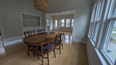 569 N 65th St, Unit Lower in Wauwatosa, WI - Building Photo - Building Photo