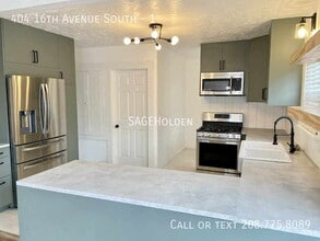 404 16th Ave S in Nampa, ID - Building Photo - Building Photo