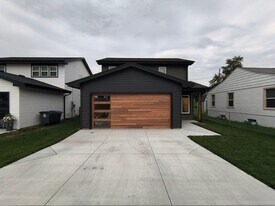 4823 Navajo St in Council Bluffs, IA - Building Photo