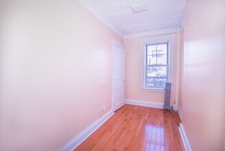 2425 23rd St in Astoria, NY - Foto de edificio - Building Photo