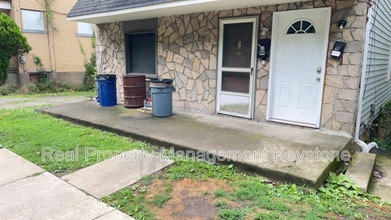53 Baldwick Rd in Pittsburgh, PA - Building Photo - Building Photo
