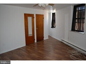 806 E Passyunk Ave-Unit -2 in Philadelphia, PA - Foto de edificio - Building Photo