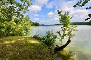 1716 Sunrise Dr in Virginia Beach, VA - Building Photo