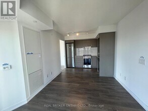 219 Dundas St E in Toronto, ON - Building Photo - Building Photo