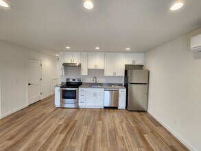 1006 Peach Rd in Winlock, WA - Building Photo - Building Photo