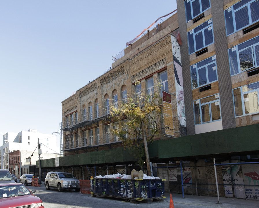 The Retro in Brooklyn, NY - Foto de edificio