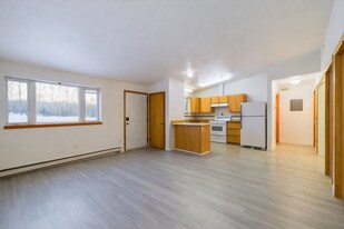 604 2nd St in Fairbanks, AK - Building Photo