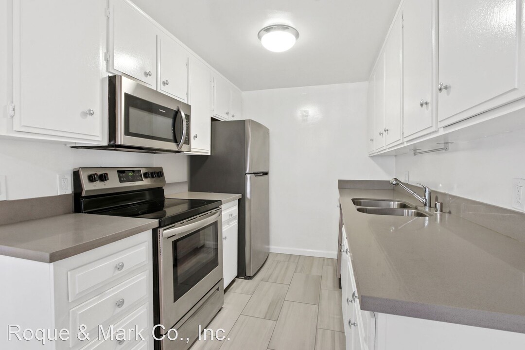 932 10th St in Santa Monica, CA - Building Photo