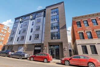 The Frances at Ashmont Flats in Boston, MA - Foto de edificio - Building Photo