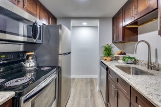 Stonebrook Gated Community in Tulsa, OK - Foto de edificio - Interior Photo