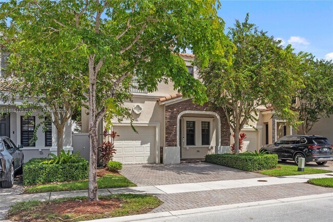 639 NE 193rd St in Miami, FL - Building Photo - Building Photo