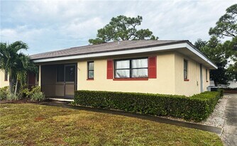 757 95th Ave N in Naples, FL - Building Photo