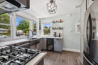 2124 Seward St in Evanston, IL - Building Photo - Building Photo