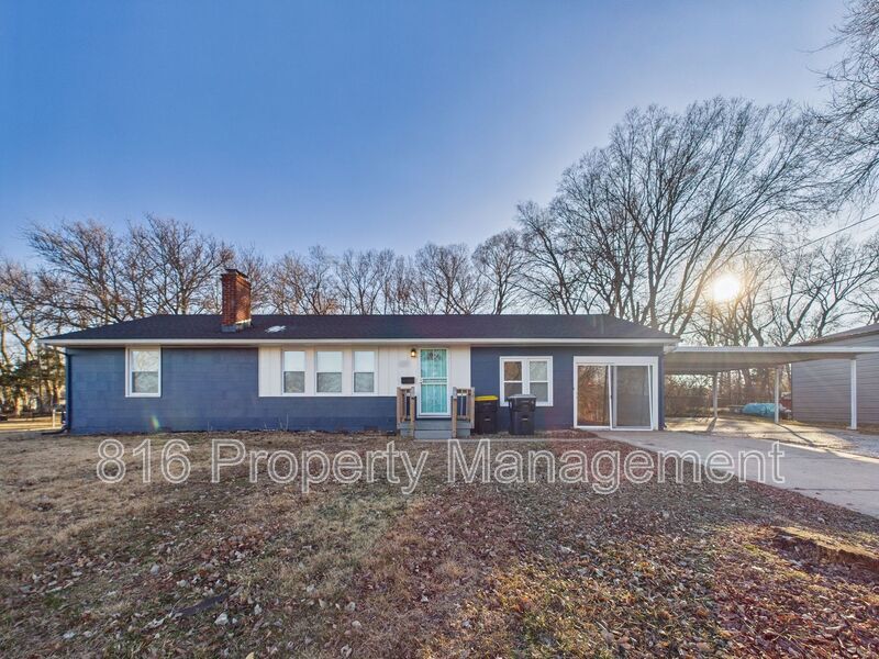 8203 E 53rd St in Kansas City, MO - Building Photo