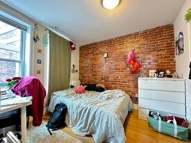 832 Huntington Ave in Boston, MA - Building Photo