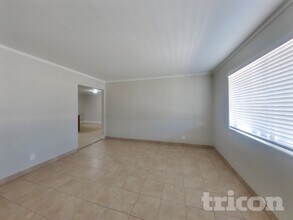 1649 W Pueblo Ave in Mesa, AZ - Foto de edificio - Building Photo