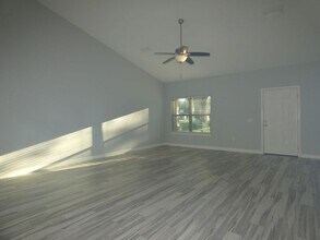 4985 Creekside Ln in Milton, FL - Building Photo - Building Photo