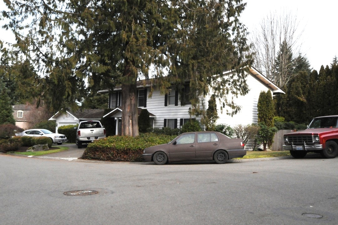 19425-19533 25th Dr SE in Bothell, WA - Foto de edificio