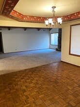 911 Sunriver Ln in Redding, CA - Building Photo - Building Photo