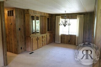 11605 Stump Rd in Yakima, WA - Building Photo - Building Photo