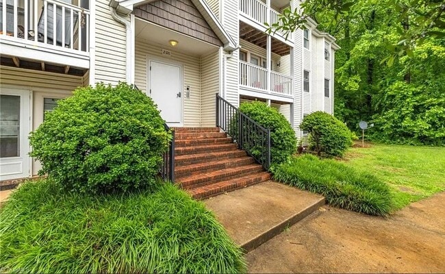 2328 W Vandalia Rd
