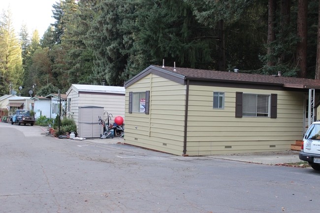 Forest Glen Mobile Home Park in Boulder Creek, CA - Building Photo - Building Photo