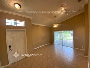 5785 Raceway Rd in Wellington, FL - Foto de edificio - Building Photo